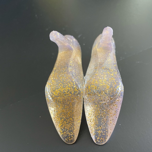 Sparkly glass slipper phone holder - Picture 5 of 8